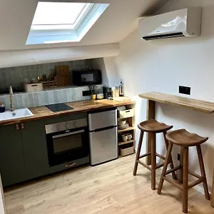 Studio Cosy Sous Les Toits , Marseille France
